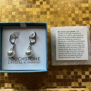 Cream Pearl Drop earrings